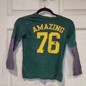 Long Sleeve Boys Size XS Tshirt Green and Grey